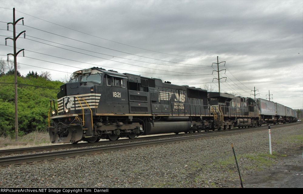 NS 1821 leads 21M